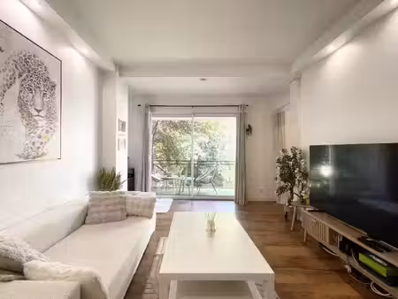 immeuble de rapport entièrement rénové hyper-centre angoulême.
