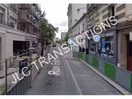 location commerce courbevoie 92400 91m²