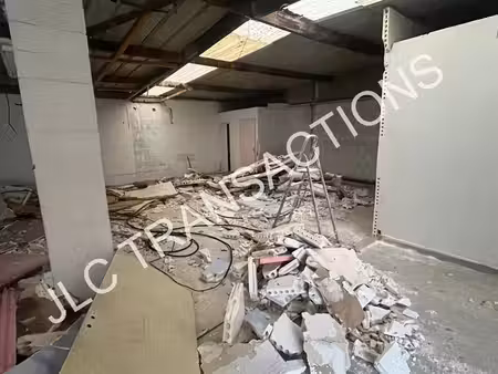 location commerce montreuil 93100 250m²