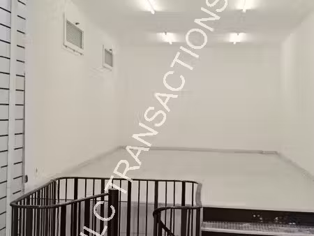 location commerce paris 75011 130m²