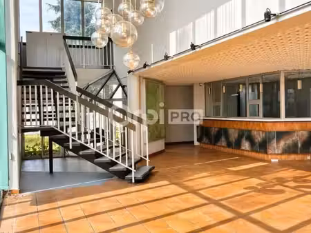 vente bureaux lons 64140 654m²
