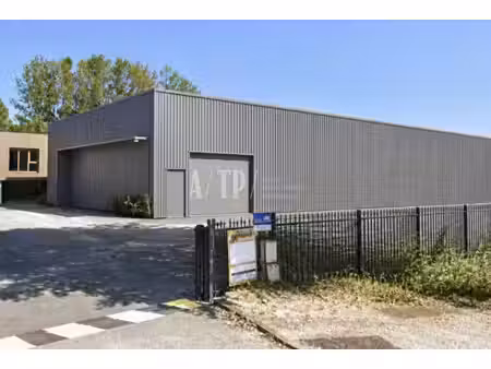 location entrepôt bruges 33520 742m²