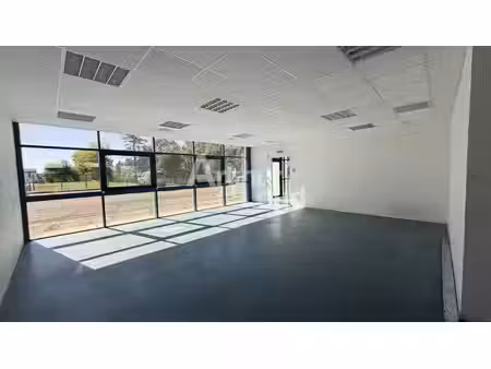 location bureaux le mans 72100 106m²