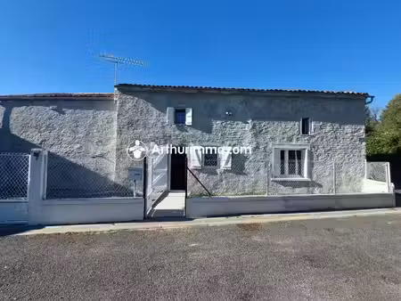 location maison de village 4 pièces 80 m2 à gourvillette