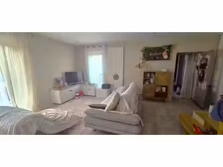 location maison de ville 3 pièces 83 m2 à saint-juéry
