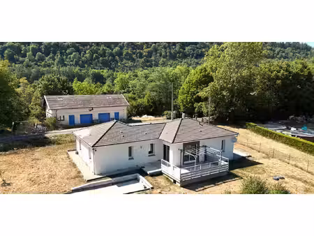 villa contemporaine de plain-pied ? 115 m² ? terrain de 1 510 m² ?