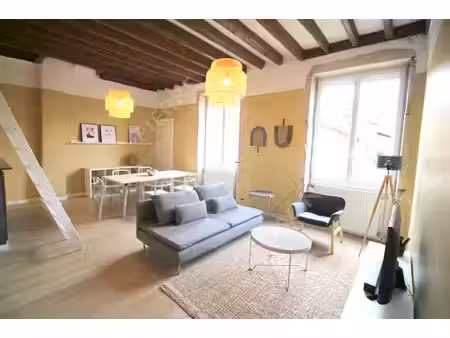 t2  cosy  tout équipé et meublé- vient d'être rénové ! disponible le 19/11 !