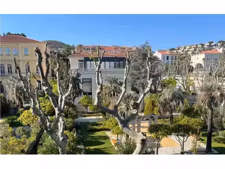 hyeres - centre ville - appartement t3 vendu meuble