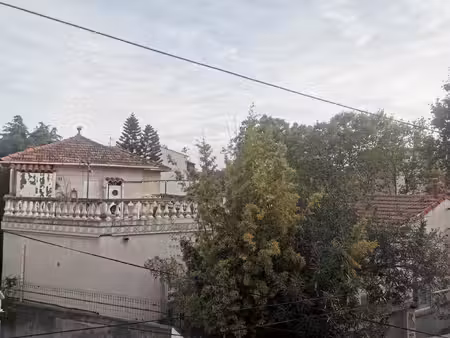bel appartement entièrement refait type 3 toulon valbourdin