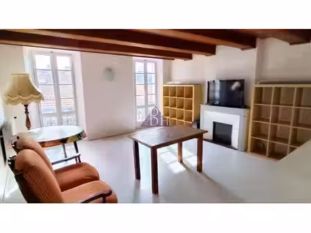 appartement 3 pièces lumineux de 64 m2 en plein coeur de hyè