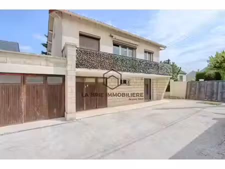 location maison 6 pièces 142 m² à villecresnes (94440)  1 930 €