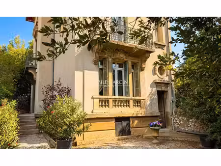 hôtel de 200 pièces de luxe en vente marseille  france