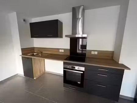 location appartement 2 pièces 53m2 rodez 12000 - 593 € - surface privée