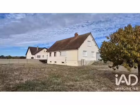 maison traditionnelle à sens (89100)
