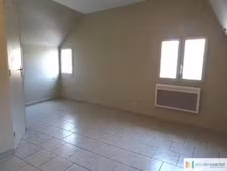 location appartement 1 pièce 20 m² à auxerre (89000)  348 €