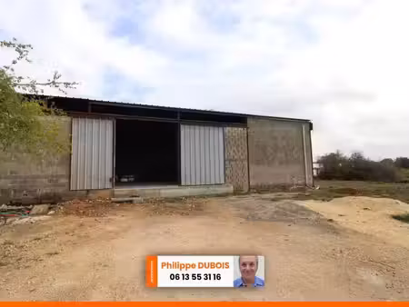 hangar de 230m² a louer sur le secteur de rochefort 17300
