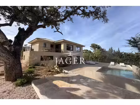 vente maison bord de mer à fréjus (83370) : à vendre bord de mer / 160m² fréjus