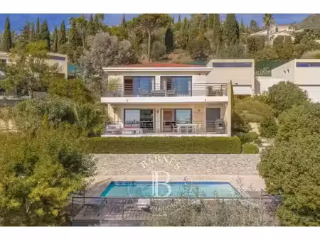 vente maison bord de mer à mandelieu-la-napoule (06210) : à vendre bord de mer / 263m² man
