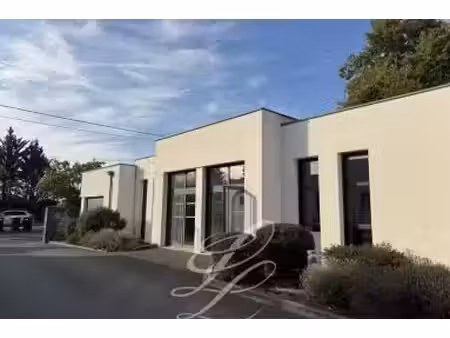 location - local d'activite 150 m