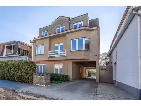 appartement te koop in brasschaat met 3 slaapkamers