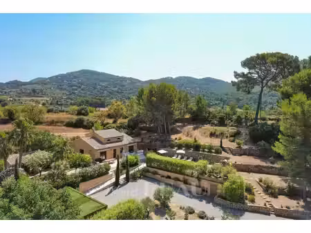 vente maison piscine à saint-cyr-sur-mer (83270) : à vendre piscine / 447m² saint-cyr-sur-