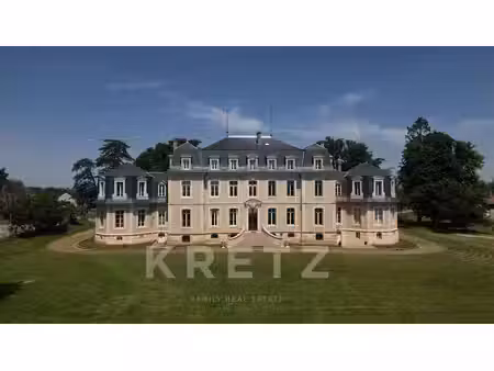 vente demeure d'exception à montluçon (03100) : à vendre / 1390m² montluçon