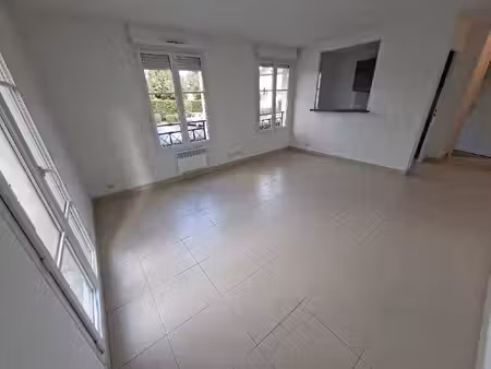 location appartement 2 pièces 49m² magny le hongre 77700