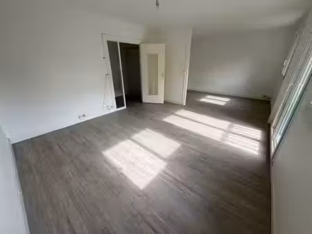 location appartement 3 pièces 65m²