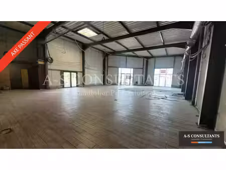 location local commercial