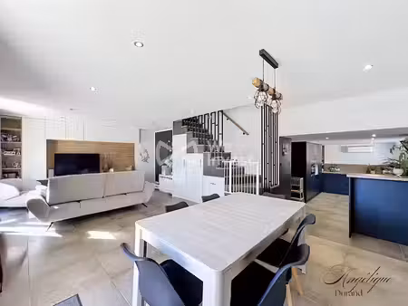 vente maison 4 pièces 150 m² à montseveroux (38122)  330 000 €