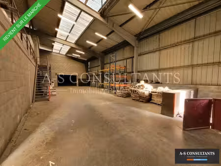location local commercial