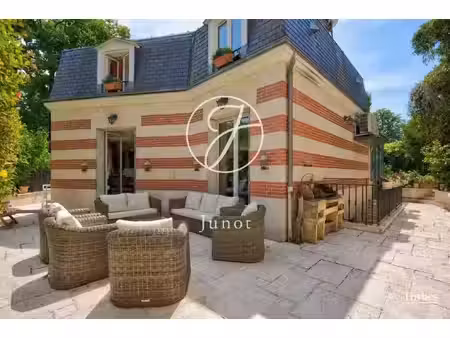 vente maison au vésinet (78110) : à vendre / 224m² le vésinet