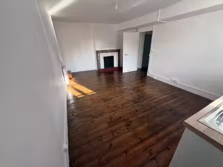 a louer apparemment 40m2 riom