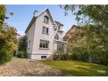 vente maison à garches (92380) : à vendre / 357m² garches