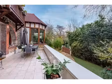 vente maison à créteil (94000) : à vendre / 183m² créteil