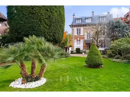 vente maison à versailles (78000) : à vendre / 340m² versailles