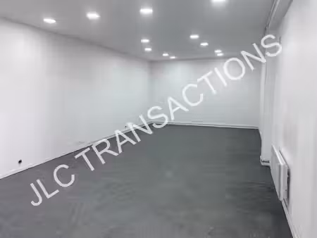 location bureaux pantin 93500 200m²