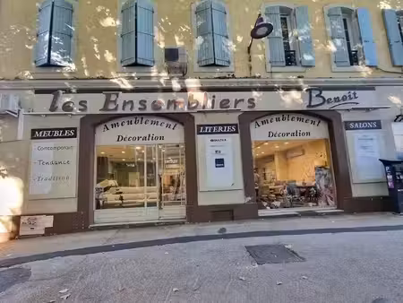 vente locaux professionnels à ales (30100)  479 000 €
