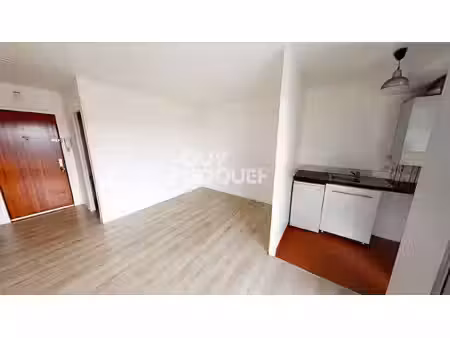 appartement t1 à louer au centre-ville de franconville - réf 5133