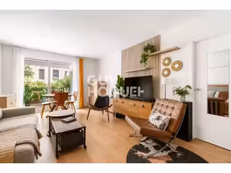 75015 paris / convention / 2 pièces 54 m² / balcon ouest / cave / parking possible