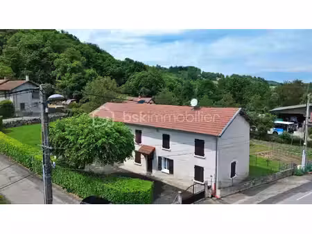 maison de 115 m² avec dépendances