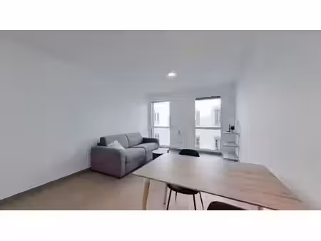 2 rue notre dame-lyon-69006-3e étage - t1 meublé - 695 €cc