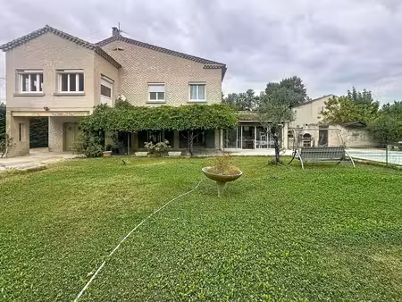 pernes-les fontaines  maison à vendre 225 m²  terrain 1205 m²  piscine  à rénover