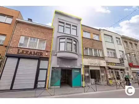 commercieel te koop in berchem met 2 slaapkamers
