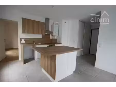 location gresivaudan bernin : appartement t2 avec terrasse