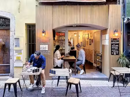 vente locaux professionnels 3 pièces 108.63 m² à antibes (06600)  199 000 €
