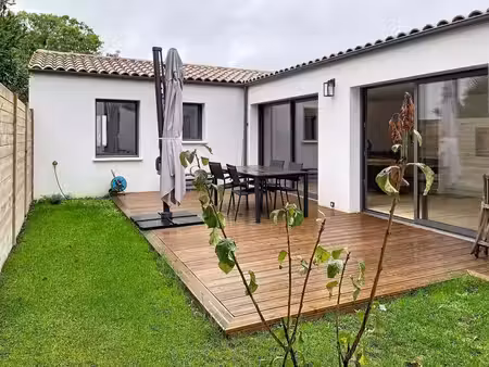 vente maison 4 pièces 110m2 lagord 17140 - 556500 € - surface privée
