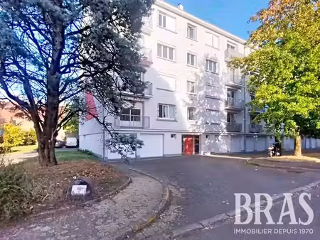 appartement rezé 2 pièces avec balcon  cave et garage