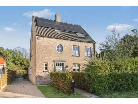 huis te koop in malle met 6 slaapkamers