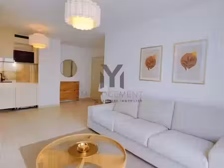 location meublée appartement 2 pièces 39 m² à trets (13530)  995 €